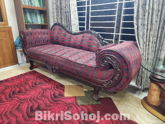 Shegun kath er Sofa
